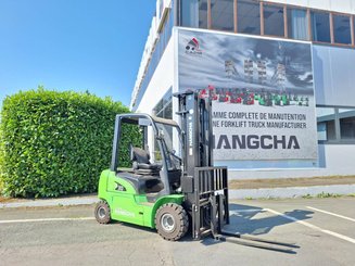 Chariot élévateur frontal 4 roues Hangcha XC30i
