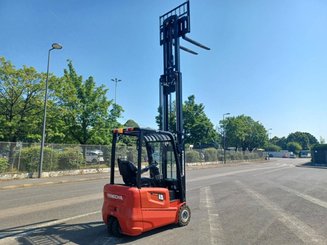 Chariot élévateur frontal 3 roues Hangcha A3W18