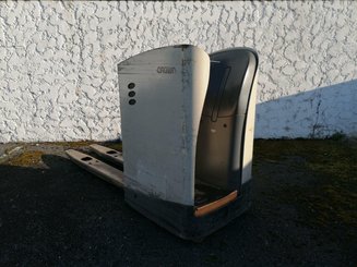 Transpalette porté debout Crown RT4000