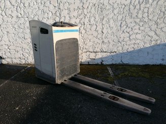 Transpalette porté debout Crown RT4000
