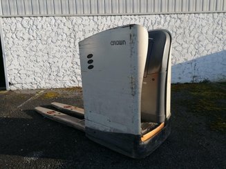 Transpalette porté debout Crown RT4000
