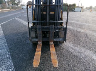 Chariot élévateur frontal 4 roues Caterpillar EC25 - 4