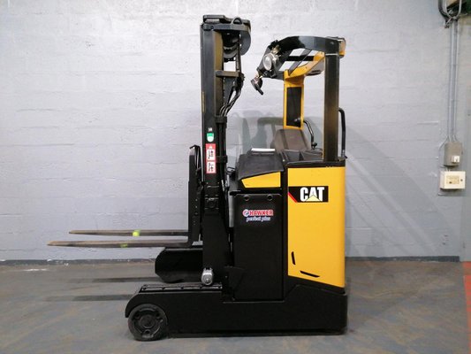 Chariot à mât rétractable Caterpillar NR16N - 1