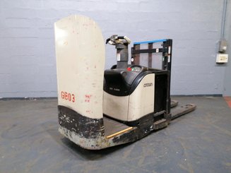 Gerbeur à plate-forme rabattable Crown DT3040