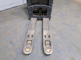 Gerbeur à plate-forme rabattable Crown DT3040