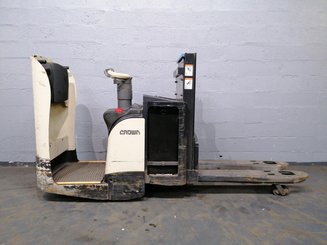 Gerbeur à plate-forme rabattable Crown DT3040