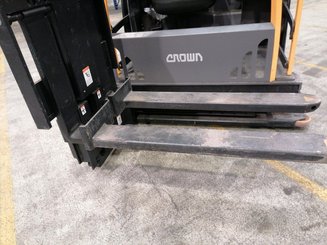 Chariot tridirectionnel à nacelle élevable Crown TSP6500-1,25 - 9