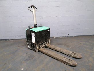 Transpalette accompagnant Caterpillar NPP20M