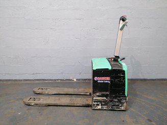 Transpalette accompagnant Caterpillar NPP20M