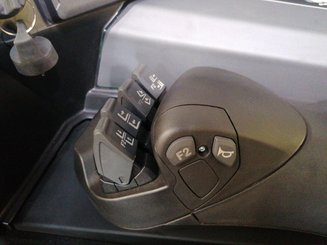 Chariot à mât rétractable Caterpillar NR20N2H