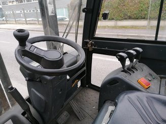 Chariot élévateur frontal 3 roues Jungheinrich EFG215