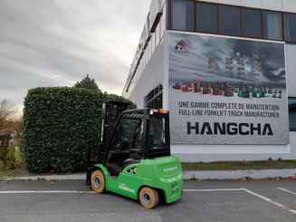 Chariot élévateur frontal 4 roues Hangcha XC30i