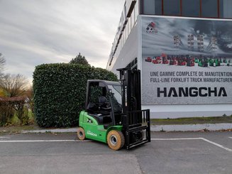Chariot élévateur frontal 4 roues Hangcha XC30i - 1