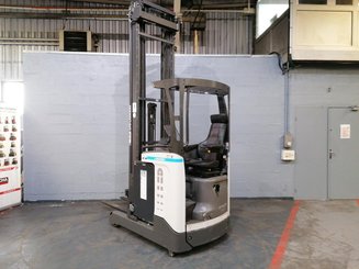 Chariot à mât rétractable UniCarriers COMPACT UND140 - 1