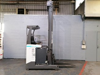 Chariot à mât rétractable UniCarriers COMPACT UND140 - 5