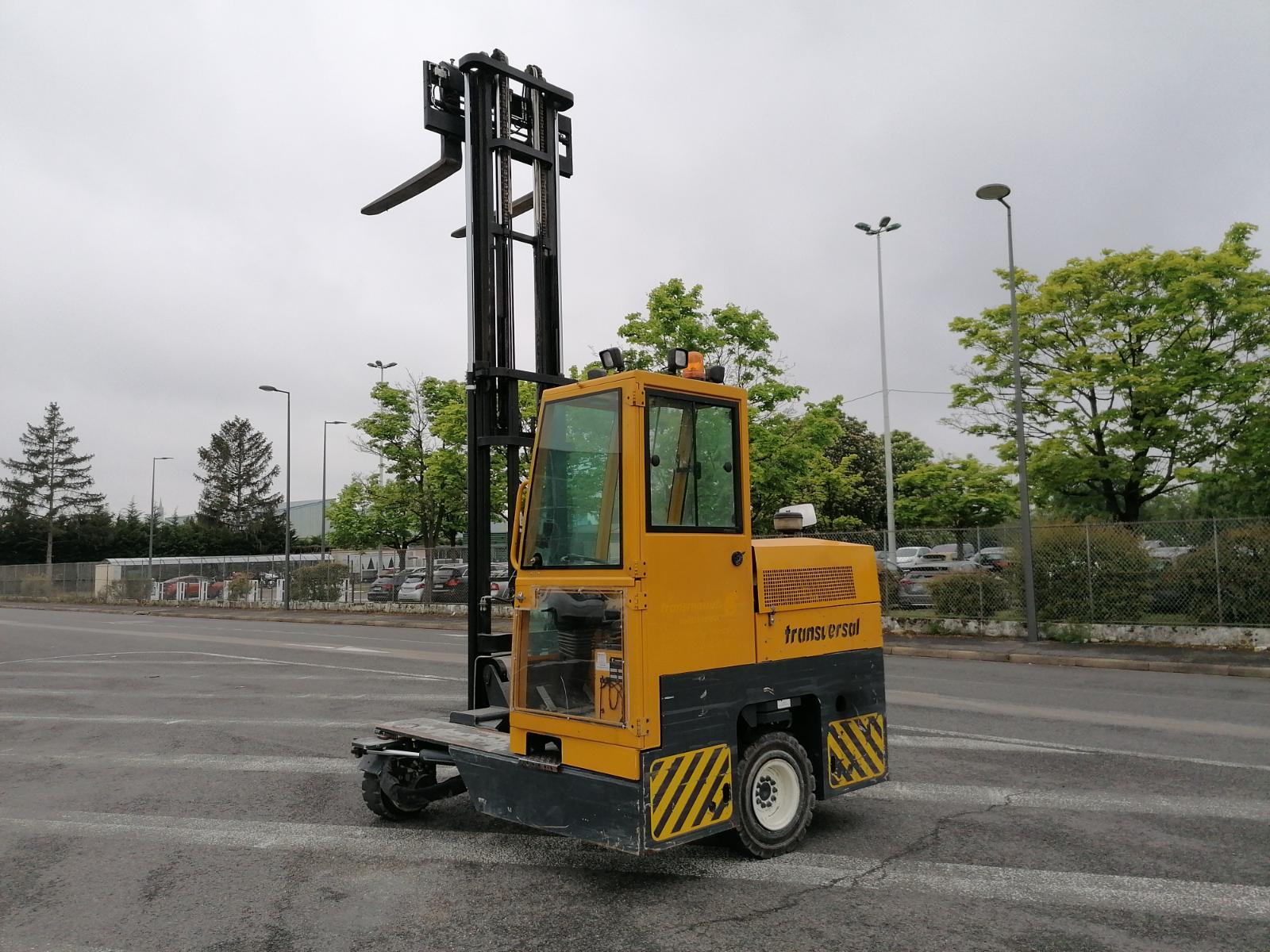 Chariot élévateur latéral multidirectionnel d'occasion en vente sur ...