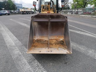 Chargeuse articulée Caterpillar 904B