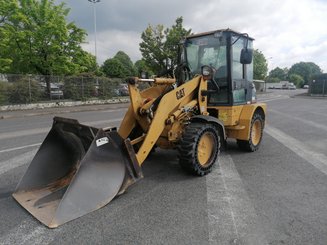 Chargeuse articulée Caterpillar 904B