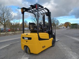 Chariot élévateur frontal 3 roues Yale ERP16VTMWB - 3