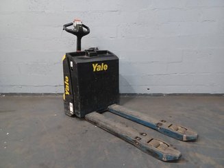 Transpalette accompagnant Yale MP20 AC