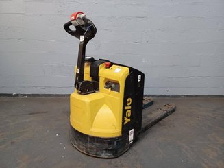 Transpalette accompagnant Yale MP20 AC