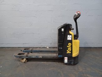 Transpalette accompagnant Yale MP20 AC
