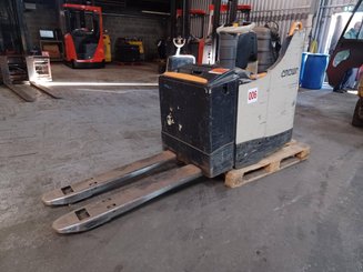 Transpalette accompagnant Crown WT3040 2.00
