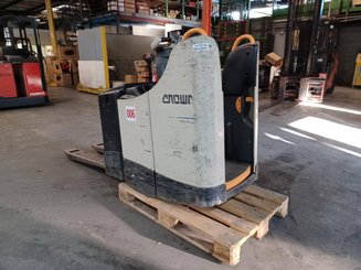 Transpalette accompagnant Crown WT3040 2.00