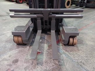 Chariot à mât rétractable multidirectionnel Mitsubishi RBM25 N3