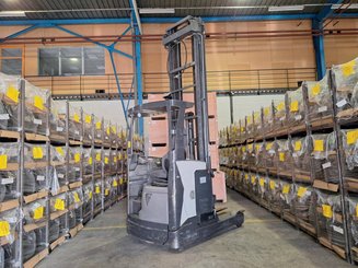 Chariot à mât rétractable UniCarriers UHD-200-DTFVXF-955