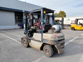 Chariot élévateur frontal 4 roues Komatsu FG25 T 11 E - 11