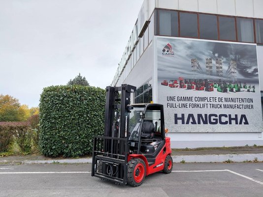 Chariot élévateur frontal 4 roues Hangcha XF30G-2 - 1