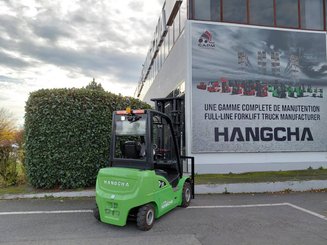 Chariot élévateur frontal 4 roues Hangcha XC30i