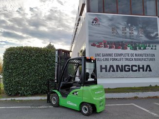 Chariot élévateur frontal 4 roues Hangcha XC30i