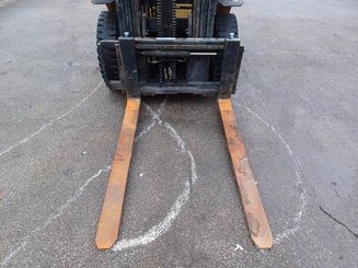 Chariot élévateur frontal 4 roues Caterpillar GP25N - 3