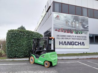 Chariot élévateur frontal 4 roues Hangcha XC25i