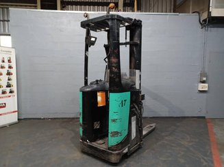 Gerbeur porté debout Caterpillar NSR20N