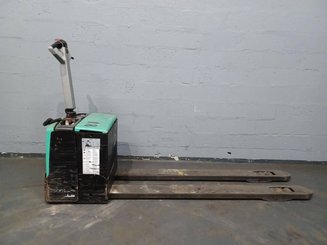 Transpalette accompagnant Caterpillar NPP20M