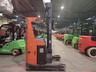 Chariot à mât rétractable BT RRE 160 - 1