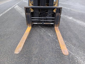 Chariot élévateur frontal 4 roues Caterpillar EP25K
