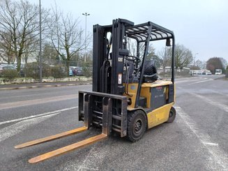 Chariot élévateur frontal 4 roues Caterpillar EP25K - 1