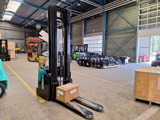 Gerbeur accompagnant Hangcha CDD16-AC2-I