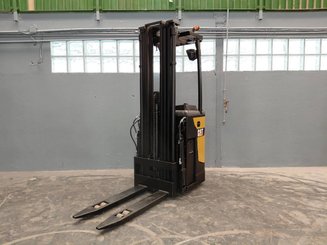 Gerbeur porté debout Caterpillar NSR16N