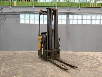 Gerbeur porté debout Caterpillar NSR16N
