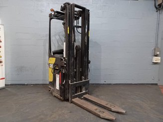 Gerbeur porté debout Caterpillar NSR20N