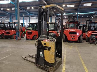 Gerbeur porté debout Caterpillar NSR16N