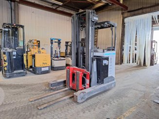 Chariot à mât rétractable Nissan UHD250DTFVRF480