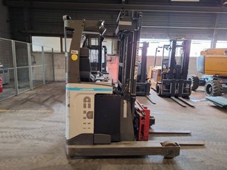 Chariot à mât rétractable Nissan UHD250DTFVRF480