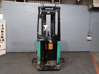 Gerbeur porté debout Caterpillar NSR16N