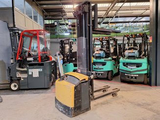 Gerbeur accompagnant Mitsubishi SBP16N2I